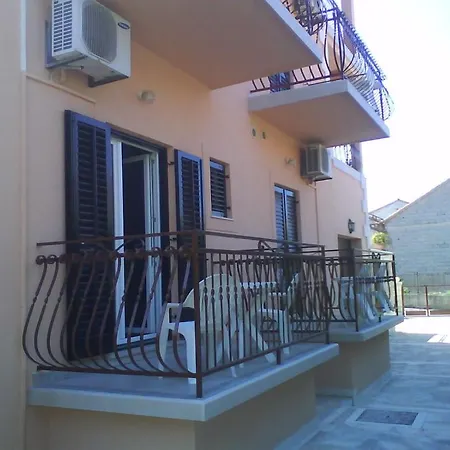 & 4you Vendégház Supetar