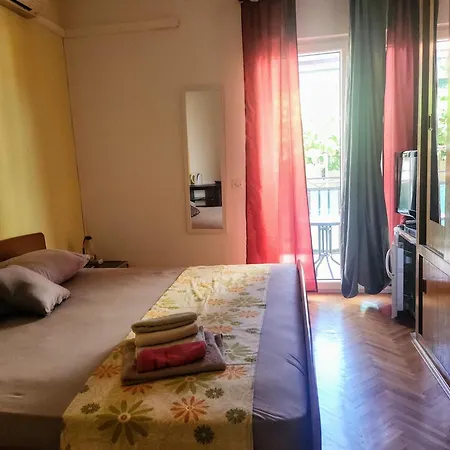 Room&4you Gostinjska kuća