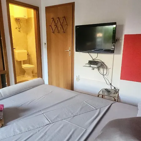 Room&4you Gostinjska kuća Supetar