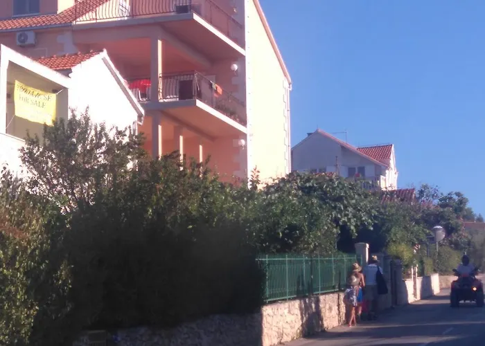 & 4you Πανσιόν 3*