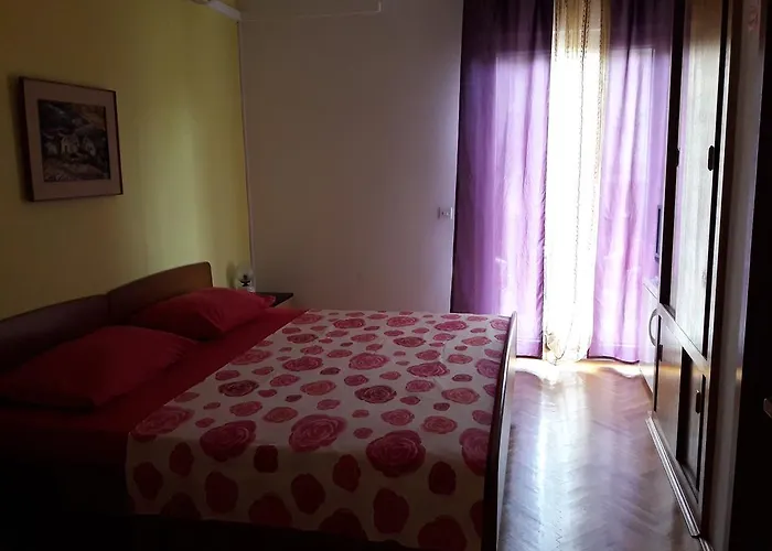 & 4you Πανσιόν