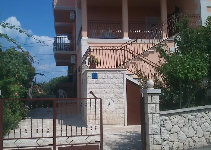 & 4you Πανσιόν Supetar